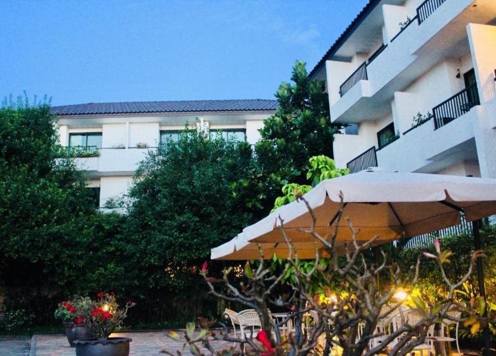 Baan Nan B&B Hotel Exterior foto